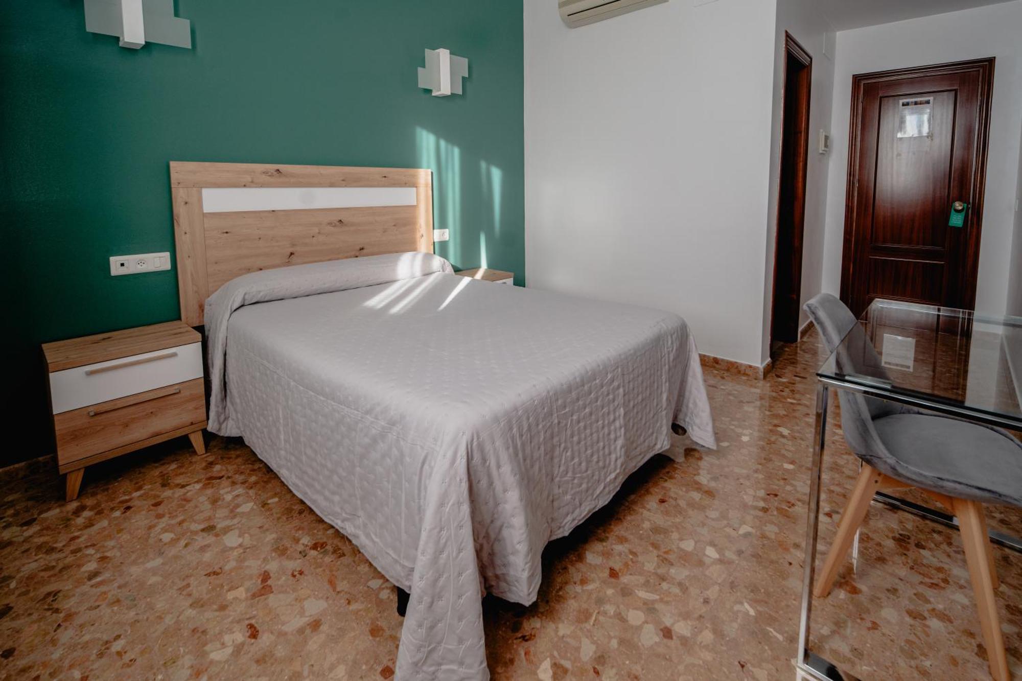 Hotel Chamizo El Arahal Exterior photo